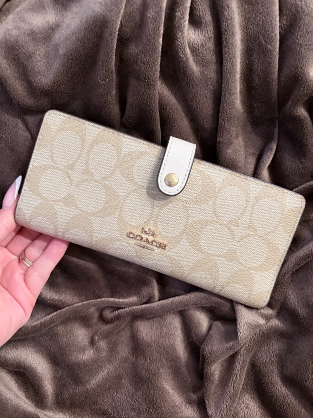 Vintage Coach Continental Wallet in Light Beige Signature Print - Picture 6 of 6